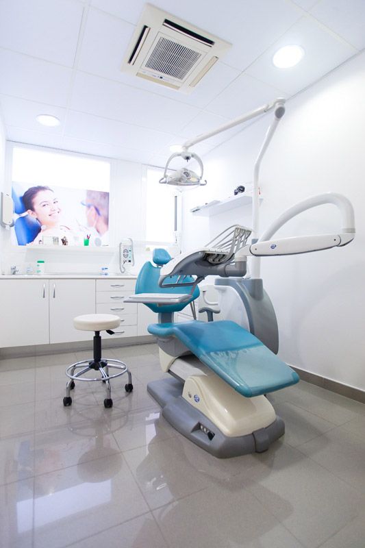 Clínicas dentales infantiles en Tarragona laboratorio