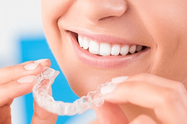 ortodoncia invisible Tarragona